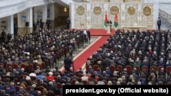 Лукашэнка выступае перад намэнклятурай падчас афіцыйнага падпісаньня рашэньня рэфэрэндуму. 4 сакавіка 2022