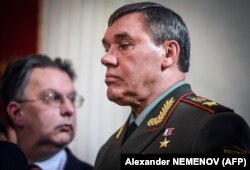 Valeri Gerasimov, șeful Statului Major Rus, a fost trimis pe frontul din Ucraina să conducă ofensiva din est. Imagine din 23 ianuarie 2018. (Photo by Alexander NEMENOV / AFP)