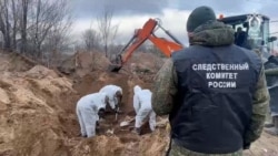Поблизу селища Лісна Дача Слідчий комітет РФ проводить роботи з ексгумації тіл мирних жителів. Там ховали жертв російських обстрілів Сіверськодонецька, але окупанти кажуть, що їх вбила Україна