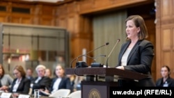 Эксперт ОБСЕ Патриция Гржебык, доктор политических наук, ассоциированный профессор Варшавского университета (факультет политических наук и международных исследований).
