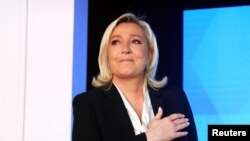 Marine Le Pen, candidata partidului francez de extremă dreapta Rassemblement National, a vorbit după aflarea rezultatelor la Pavillon d'Armenonville, în Paris, 24 aprilie 2022.