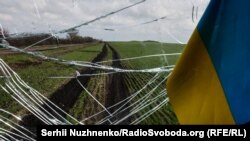 «Одночасно окупанти посилюють контроль за телефонними та інтернет-мережами. Зокрема, в Харківській області встановлюється обладнання російського мобільного оператора «Мегафон». Впроваджується розрахунок російськими рублями»