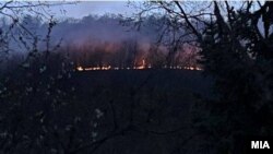 Пожар над населбата Елен Камен во Струга