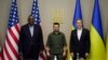 Nga e majta: sekretari amerikan i Mbrojtjes, Lloyd Austin, presidenti i Ukrainës, Volodymyr Zelensky, dhe sekretari amerikan i Shtetit, Antony Blinken.