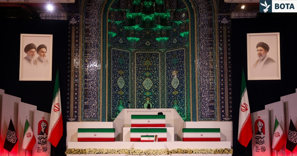 Irani i jep lamtumirën Khameneit me ceremoni pesëditore