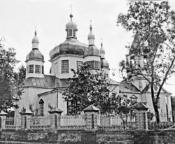 Воскресенська церква у місті Лебедин на Сумщині. Фото Стефана Таранушенка 1913 року. (ІР НБУВ. Фото надане О. Савчуком)