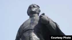 Defaced Lenin monument at Kazan State university