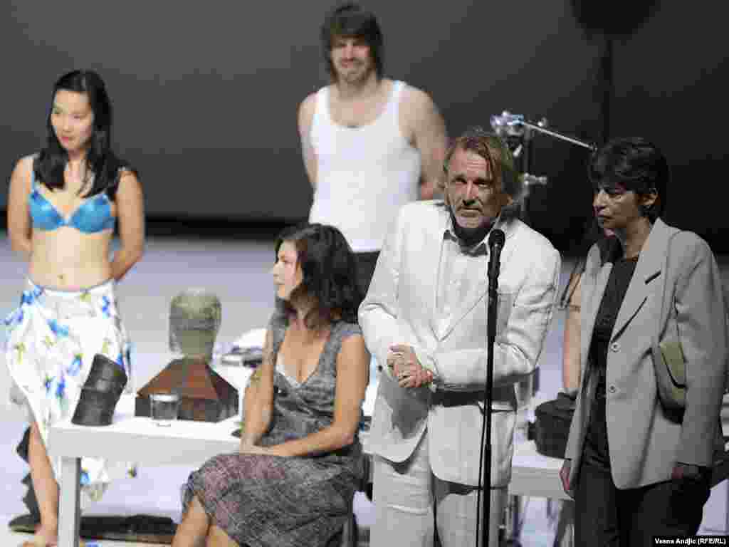 U Jugoslovenskom dramskom pozorištu u Beogradu počeo je 44. Beogradski internacionalni teatarski festival - Bitef, koji je zvanično otvorio belgijski reditelj, pisac i scenograf Jan Lauers, a potom je izvedena njegova predstava "Izabelina soba",15.09.2010. Foto:Vesna Anđić