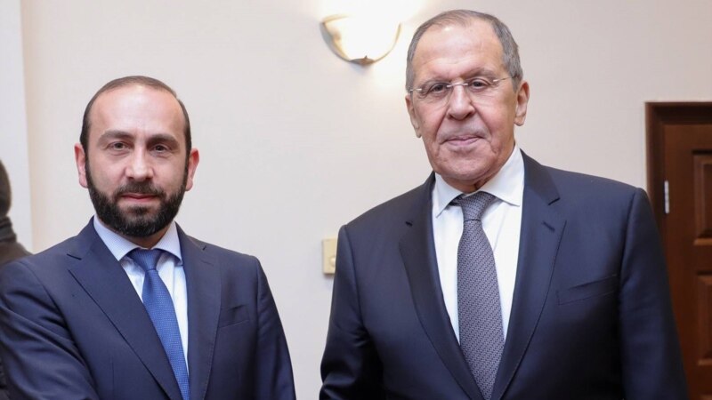 Russian FM Meets Armenian, Azeri Counterparts