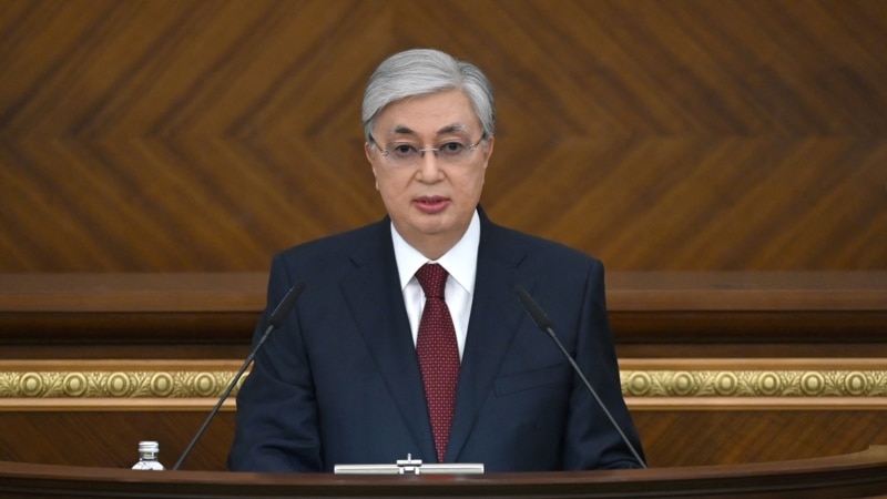 Референдум за уставни измени во Казахстан 