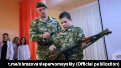 Заняткі ў так званым «патрыятычным выхаваньні» ў Беларусі
