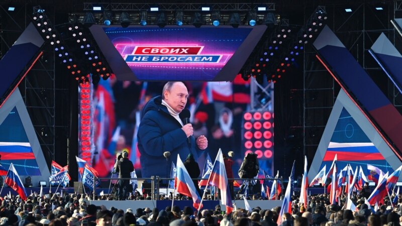 Orsýet telewideniýesi Putiniň märekäniň öňündäki çykyşyny kesdi, Kreml tehniki kemçilikleri öňe sürdi