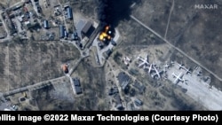 Les dernières photos satellites montrent l'artillerie militaire russe qui se rapproche de Kiev