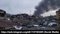 Последствия авиаудара по Яворивскому военному полигону, Львовская область, 13 марта 2022 года