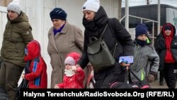 Напускащите Украйна са основно жени и деца