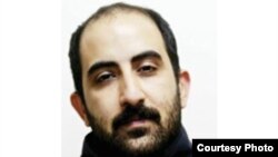 امیرعباس آزرم‌وند، روزنامه‌نگار و فعال مدنی 