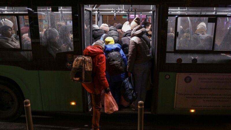 Türkmenabada Ukrainadan türkmen bosgunlaryny getiren ilkinji uçar gondy, 13-nji marta ikinji reýs planlaşdyrylýar