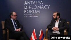 Армениянын тышкы иштер министри Мирзоян Анталияда дипломатия форумуна катышууда. 11-март, 2022-жыл.
