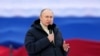 Preşedintele rus Vladimir Putin a participat vineri la un spectacol grandios pe stadionul Lujniki din Moscova, iar în discursul său le-a spus zecilor de mii de spectatori că toate obiectivele Kremlinului vor fi atinse în Ucraina. 