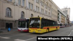  Tridesetak autobusa zaustavilo se ispred sjedišta Gradske uprave i u ulici Kralja Petra I Karađorđevića