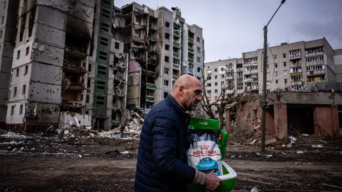 Чернигов е малко по-голям град от Стара Загора. От първия