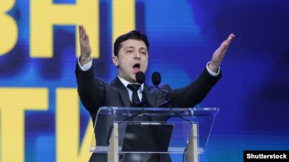 Ростов-на-Донудағы орыс порно онлайн Қара әйел веб-камера порносында мастурбация жасайды