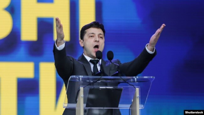 Володимир Зеленський під час дебатів на стадіоні «Олімпійський». Київ, 19 квітня 2019 року