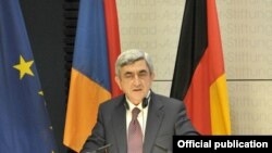 Armenia -- President Serzh Sarkisian speaks at the Konrad Adenauer Foundation in Berlin, 22June 2010.