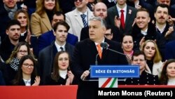 Orbán Viktor beszédet mond a Kossuth téren 2022. március 15-én