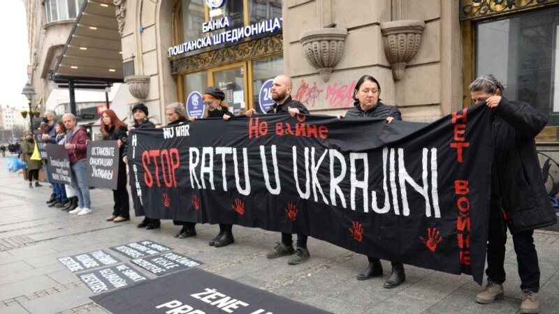 Žene u crnom održale protest 'Stop ratu u Ukrajini' 