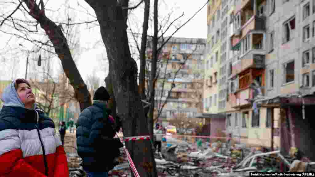 Наслідки потрапляння російської ракети в житловий будинок в Києві. 14 березня 2022 року