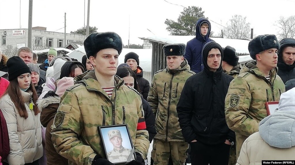 Похорон убитого в Україні російського військового, Карелія, березень 2022 року