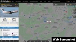 Літак МНС Росії ІЛ-76-ТДП заходить на посадку в аеропорту Єревану