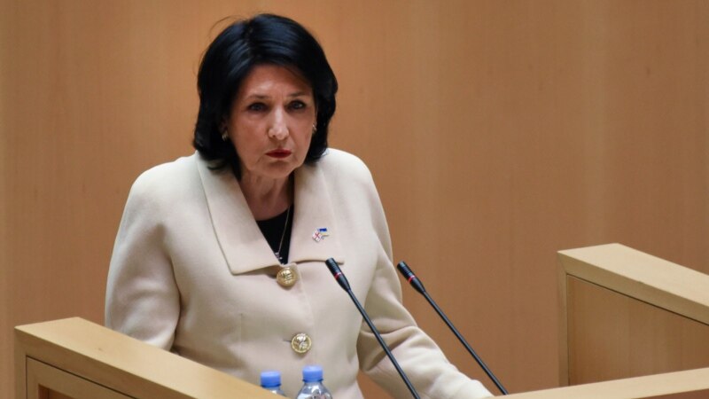 Саломе Зурабишвили воздала депутатам по грехам