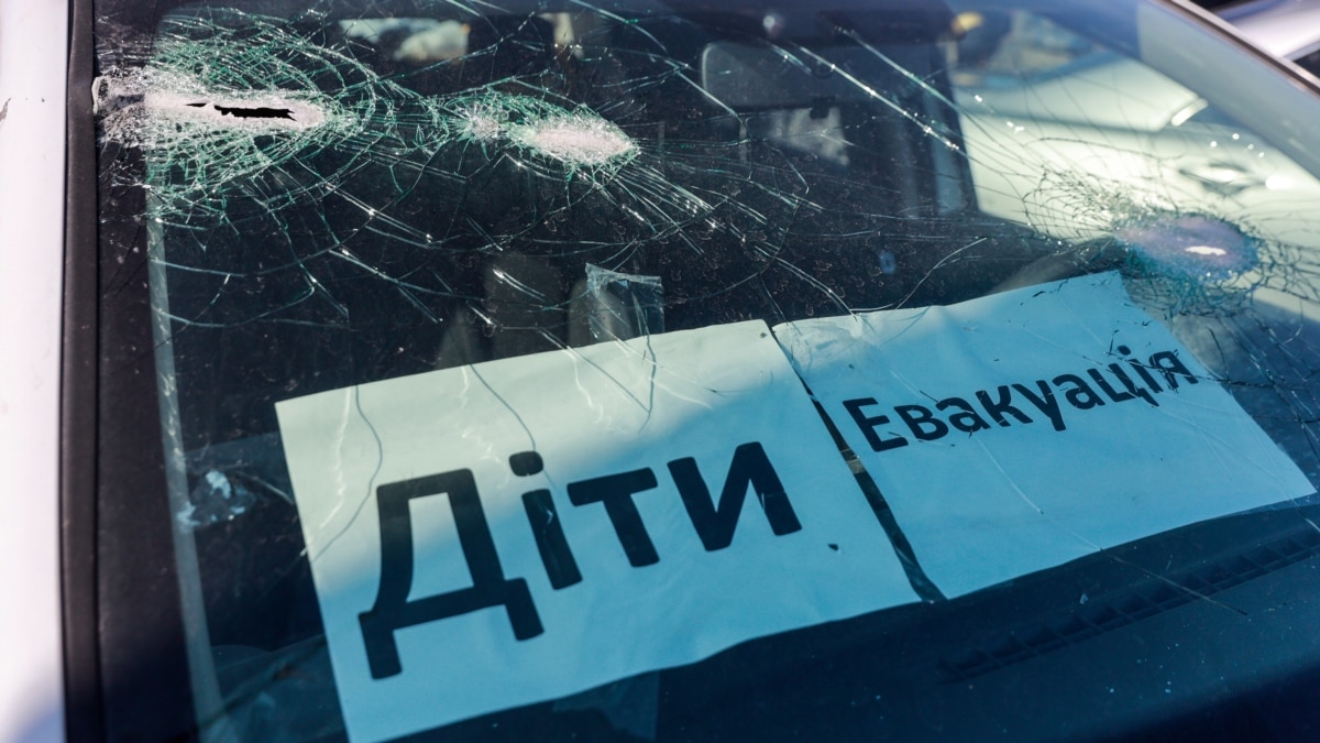 Через обстріл евакуаційних автобусів на Харківщині загинули семеро людей – прокуратура