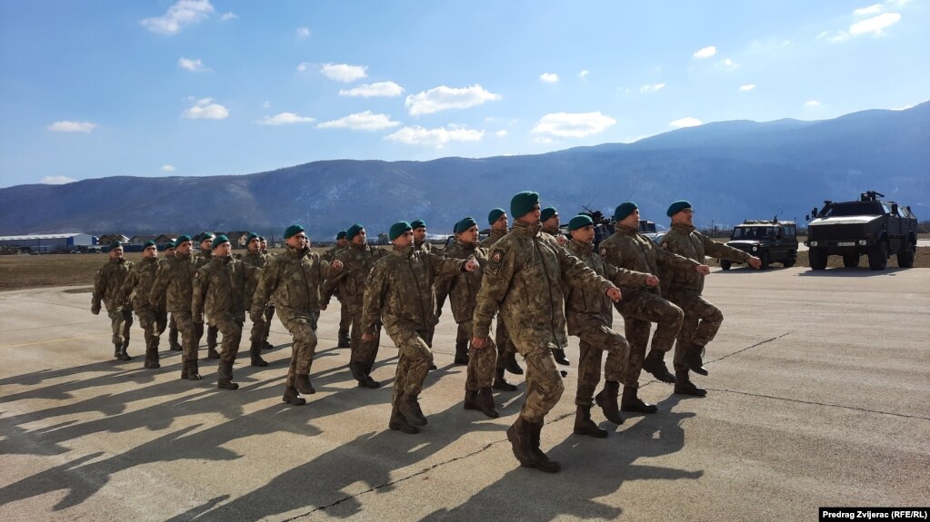 U Bosnu i Hercegovinu je stigla austrijska četa u sklopu prvog raspoređivanja dodatnih 500 pripadnika Evropskih vojnih snaga (EUFOR Althea)