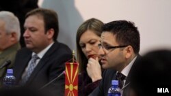 Министерот за одбрана на Македонија Фатмир Бесими