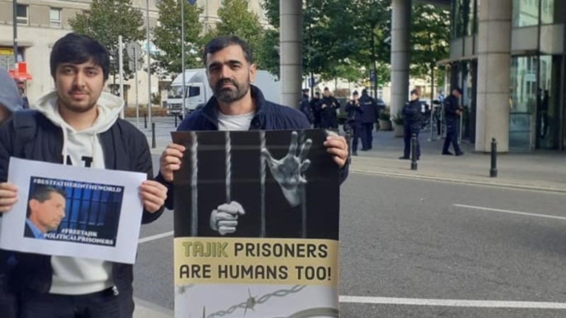 Сторонники таджикской оппозиции протестовали против визита Рахмона в Европу