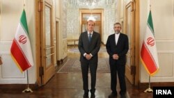  انریکه مورا، مذاکره کننده ارشد اتحادیه اروپا و علی باقری، معاون سیاسی وزارت خارجه ایران روز پنج‌شنبه در تهران با هم دیدار کردند