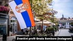 Pripadnici desničarskih grupa u Somboru (na fotografiji, fotoarhiv) po svaku cenu pokušavaju da izazovu sukob sa izbeglicama i migrantima, navodi Ševo.