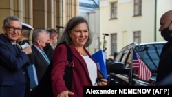 Američka podsekretarka za politička pitanja Victoria Nuland napušta rusko ministarstvo vanjskih poslova nakon sastanka sa zamjenikom ministra vanjskih poslova u Moskvi 12. oktobra