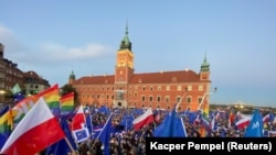 Manifestația pro-UE de la Varșovia, Polonia, 10 octombrie 2021.
