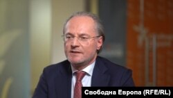 Лозан Панов
