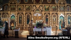 Богослужение в Кафедральном соборе святых равноапостольных князя Владимира и Ольги, январь 2019 года