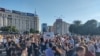 Aproximativ 4.000 de femei și bărbați s-au adunat marți, în Piața Victoriei, în fața sediului Guvernului României, pentru a cere o lege a femicidului. „Fiecare femeie ucisă este dovada unui sistem care a eșuat, iar acest eșec este criminal”, spun organizatorii protestului. 