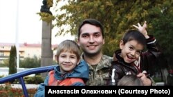 Ветеран АТО Володимир Сироватко з синами Артемом, Максимом і Миколою