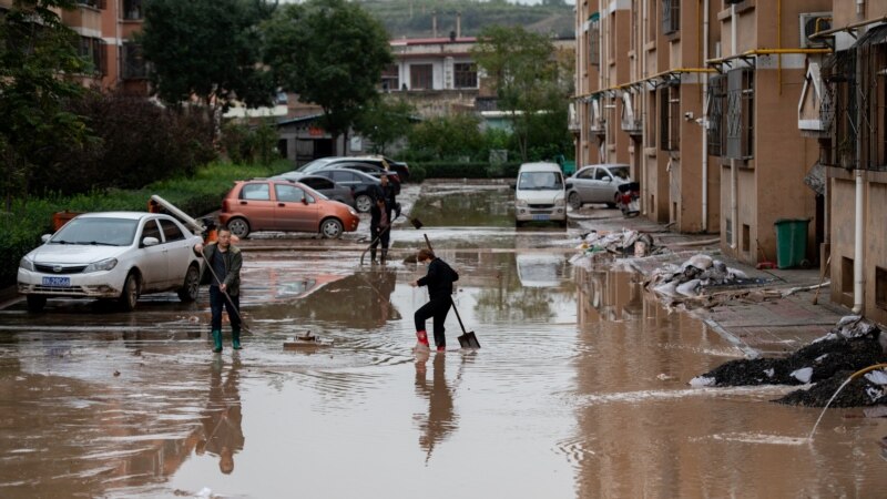Најмалку 15 загинати во поплавите во Кина 