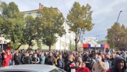 Qytetarët në Mitrovicë të Veriut protestojnë kundër aksionit policor