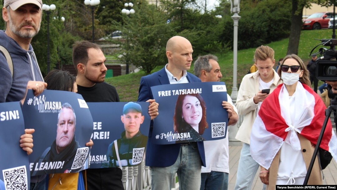 Акцыя ў падтрымку беларускіх праваабаронцаў у Кіеве. Фота: Ярына Семчышын