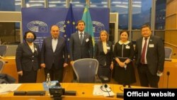Депутаты из Казахстана на встрече с членами Европарламента в Брюсселе, 11 октября 2021 года